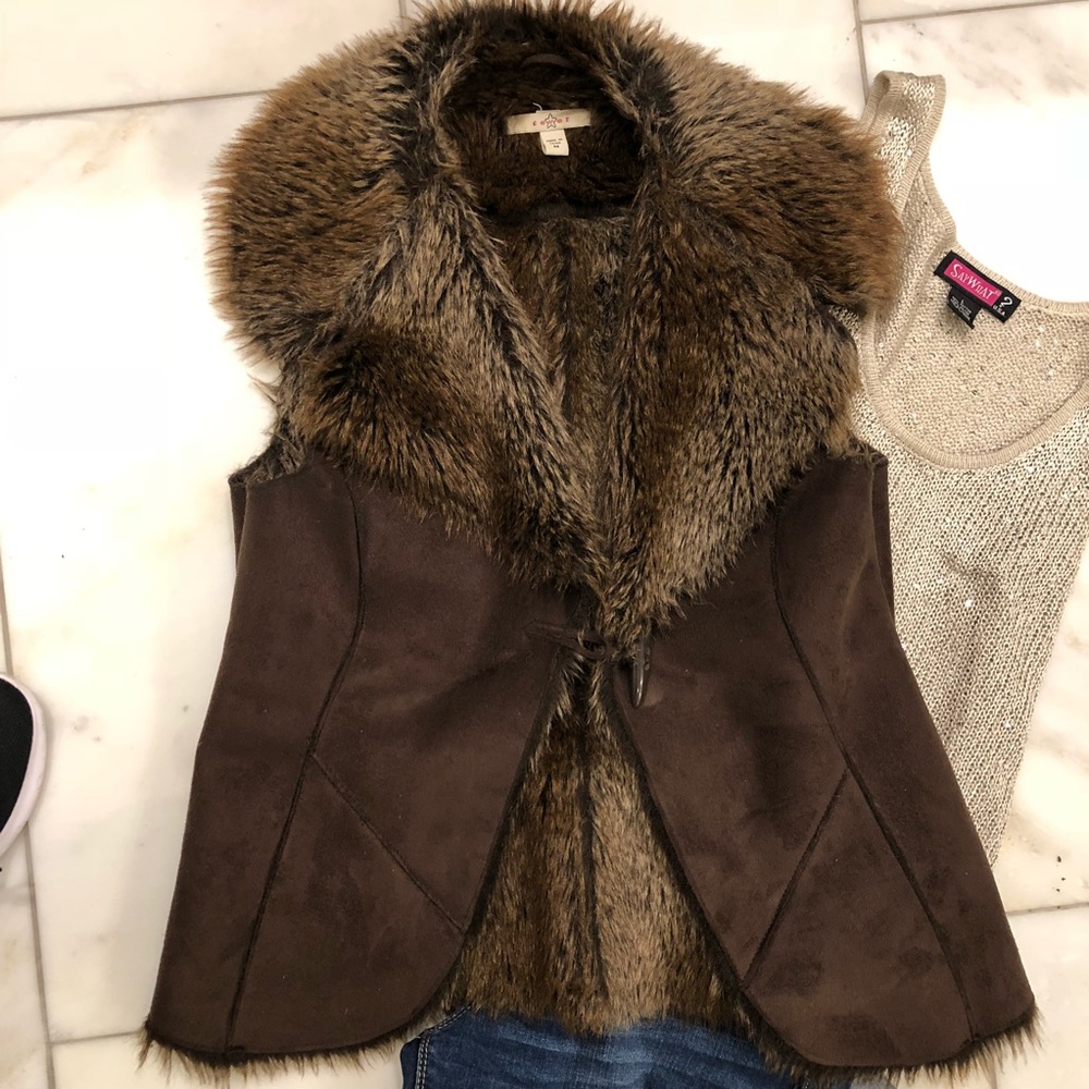 Faux shade and fur vest Medium